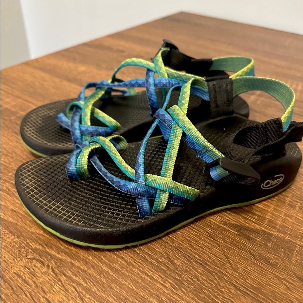 Women’s Chacos 7